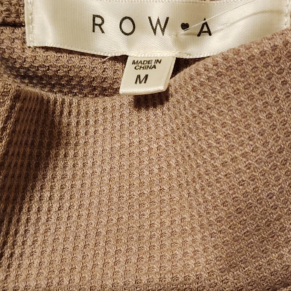 NWT Rowa Womens Waffleknit Sand Brown Shorts in either Small or Medium - Picture 2 of 3